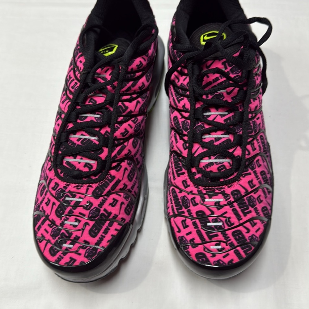 NEW Nike Air Max Plus Mercurial Mens Low Tuned Air Casual Shoes FJ4883-001 - Picture 15 of 16